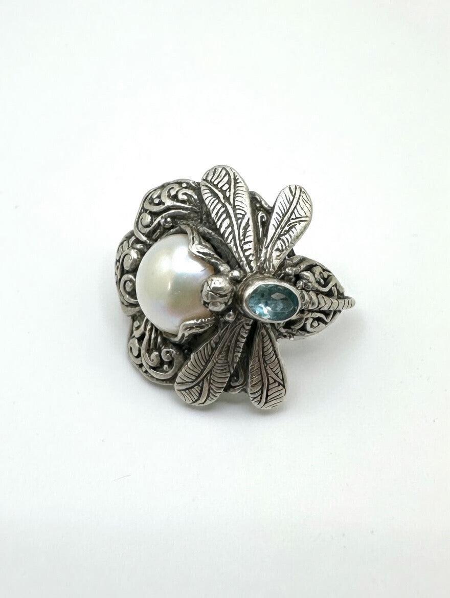 Butterfly pearls topaz silver ring