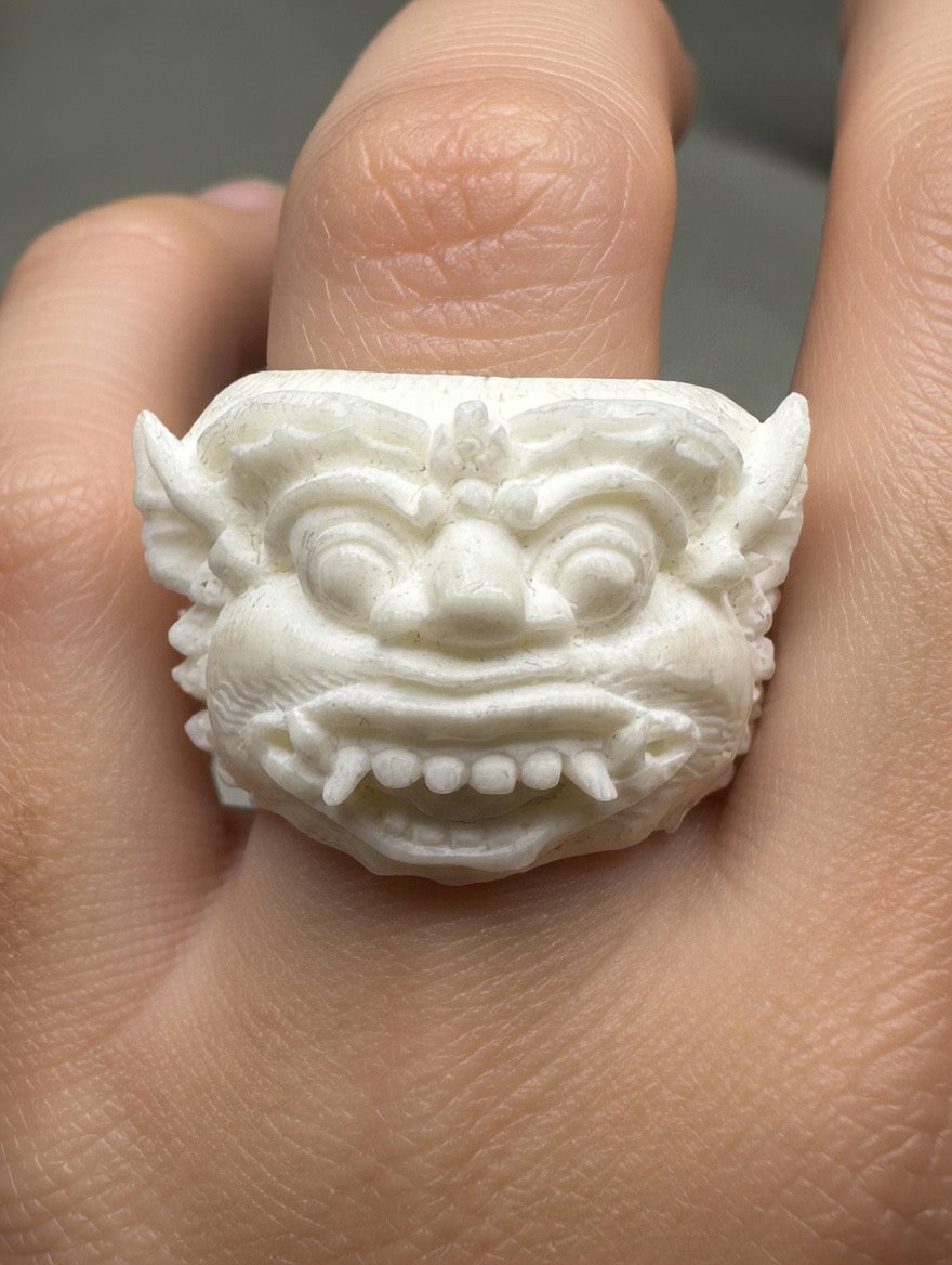 Vintage hand craved born ring